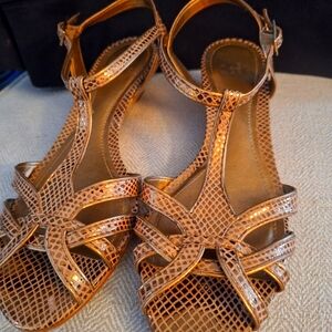 Alex Marie T Strap Open Copper Sandel. Size 8.5med